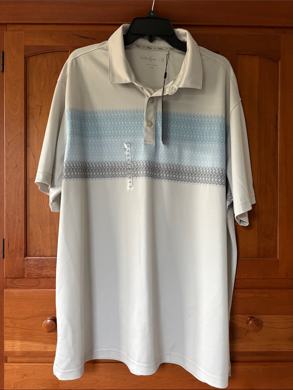 NWT Walter Hagen Men's Polo in light gray with Light Blue and Gray Stripes